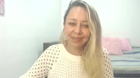 leah_susman online show from November 5, 4:12 pm