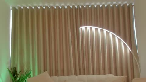 leahaltomm online show from September 19, 9:03 pm