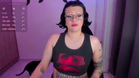  Leah   Independent Model  OF leahghoul666  online show from October 9, 4:16 am