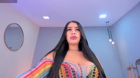 leahlombardi_ online show from December 5, 3:17 am