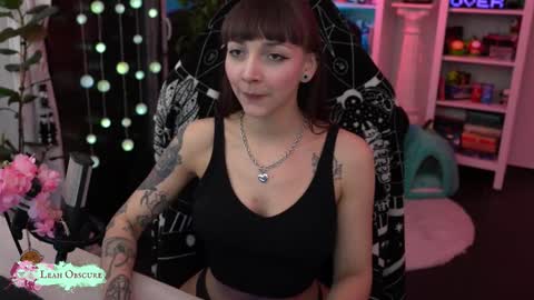 Leah online show from March 10, 9:08 pm