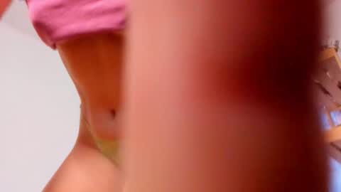 Snapshot of leazy_peasy chatting on October 15, 7:11 am Ellie online show from October 15, 7:11 am