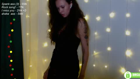 Snapshot of leia_bell chatting on January 18, 5:26 pm hey Im Leia and I love rock  online show from January 18, 5:26 pm