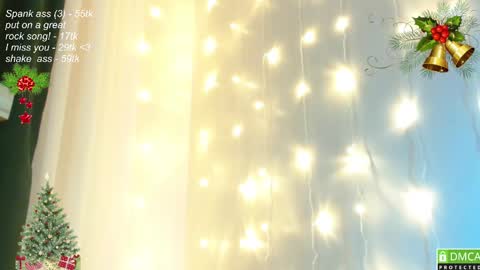 Snapshot of leia_bell chatting on December 24, 3:47 pm hey Im Leia and I love rock  online show from December 24, 3:47 pm