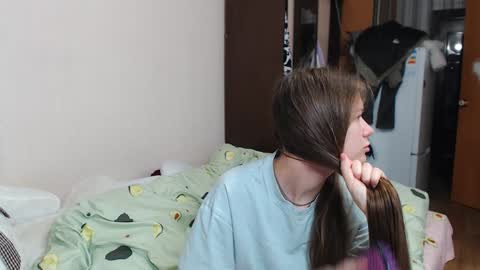 leila_bambi online show from December 30, 10:01 pm