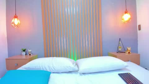 Leila online show from November 3, 11:47 am