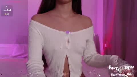 LEILA LUNA online show from May 5, 11:52 pm