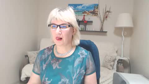 Leila Kinky online show from February 8, 3:08 am