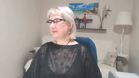 Leila Kinky online show from January 31, 2:37 am