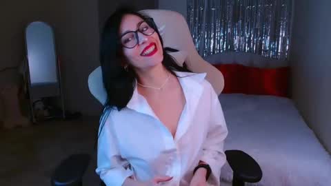 leilamurray online show from February 2, 4:22 pm