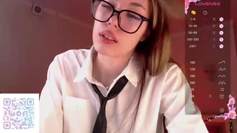 Leila online show from October 28, 12:27 am