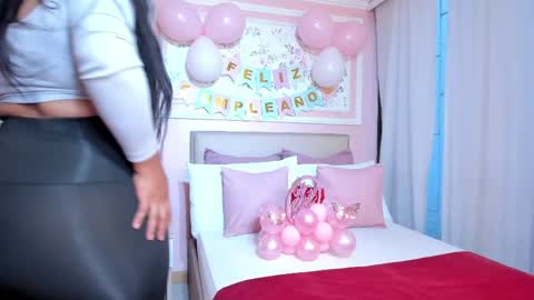 Leily online show from April 10, 11:00 pm