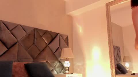 Leizathompson online show from April 12, 4:21 pm