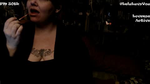 Snapshot of leluluvsyou chatting on January 4, 5:27 am Lelu Fallas online show from January 4, 5:27 am