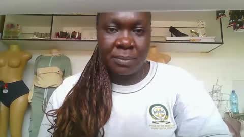 Snapshot of lemon_girl90 chatting on October 24, 10:11 am lemon_girl90 online show from October 24, 10:11 am