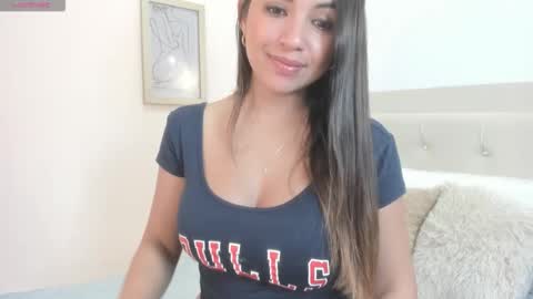 lena_luthor online show from January 8, 8:18 am