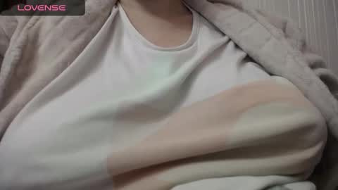 Snapshot of lenagolden chatting on January 29, 5:51 am lenagolden online show from January 29, 5:51 am