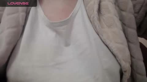 Snapshot of lenagolden chatting on February 21, 3:12 am lenagolden online show from February 21, 3:12 am