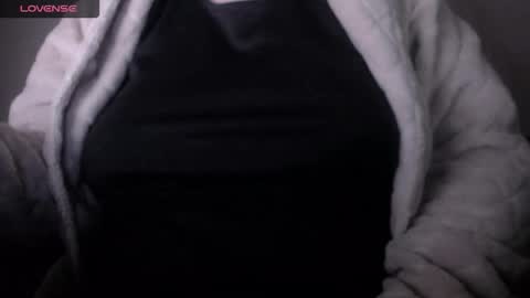 lenagolden online show from March 5, 12:56 pm