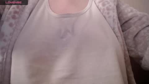 lenagolden online show from February 22, 1:01 pm