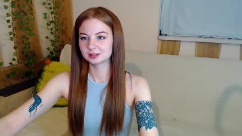 Lori online show from November 26, 10:11 pm