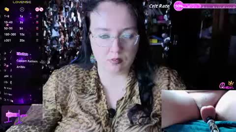 Leona Harrison online show from July 4, 5:20 pm