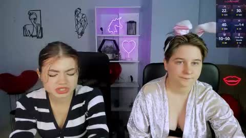 Leona online show from November 15, 1:45 pm