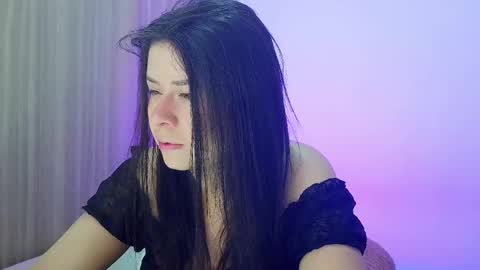Lesly online show from April 22, 1:30 pm