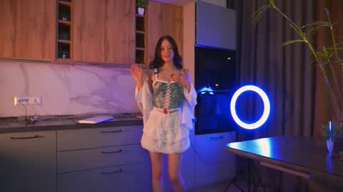 Snapshot of lessyluiz chatting on September 21, 12:20 am Hi my name is Lessy I am 18 years old. Im new here but I really like making new acquaintances online show from September 21, 12:20 am