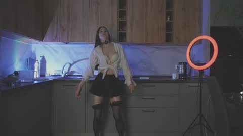 Snapshot of lessyluiz chatting on October 13, 4:04 am Hi my name is Lessy I am 18 years old. Im new here but I really like making new acquaintances online show from October 13, 4:04 am