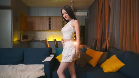 Snapshot of lessyluiz chatting on September 13, 10:18 pm Hi my name is Lessy I am 18 years old. Im new here but I really like making new acquaintances online show from September 13, 10:18 pm