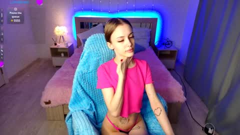 Snapshot of lesyahayes chatting on December 14, 3:15 pm Lesya  online show from December 14, 3:15 pm