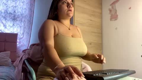 lety hot online show from December 12, 11:40 am