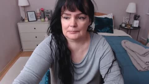 Mary online show from February 16, 1:33 pm