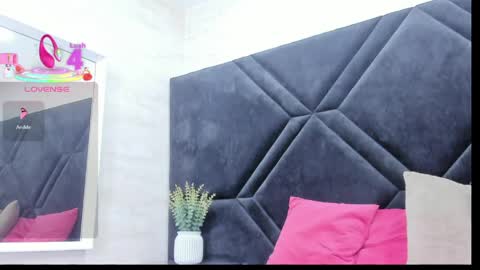 lexa online show from March 30, 7:02 pm