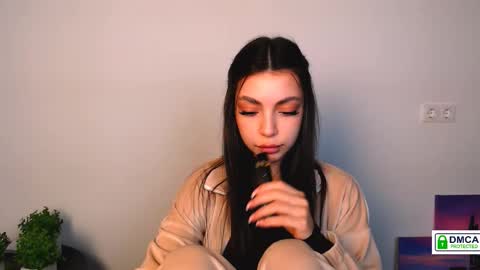 Alexia online show from September 17, 3:10 pm