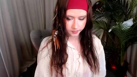 Vicki online show from October 31, 4:33 pm