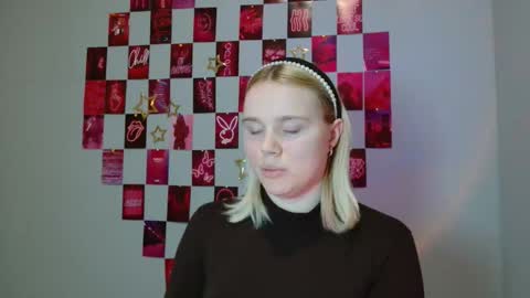 Leyla online show from November 19, 9:42 am