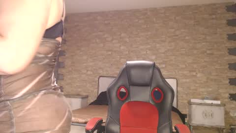 Leyla online show from February 17, 9:35 am