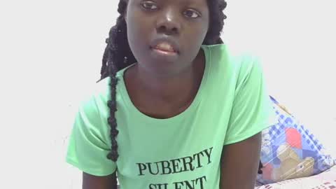 laylani69 online show from August 6, 2:46 pm