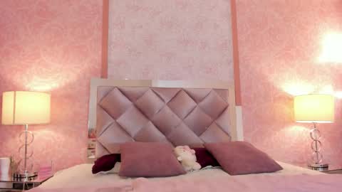 LEZY online show from November 10, 7:42 pm