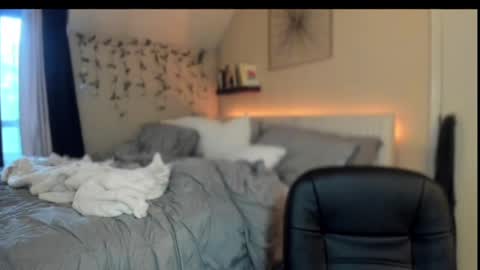 Hornystonerchick online show from March 3, 12:12 am