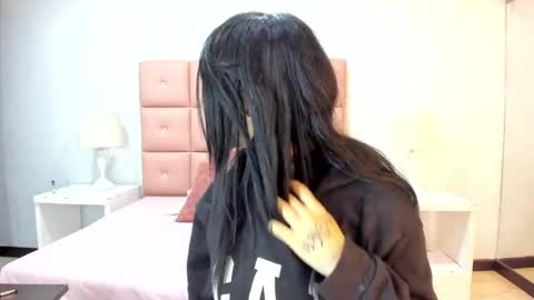 lhiamfitt online show from February 4, 5:53 am