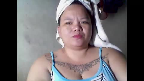 Snapshot of lhiannash33 chatting on September 18, 7:18 am lhiannash33 online show from September 18, 7:18 am