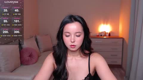 L I A online show from September 25, 4:39 pm