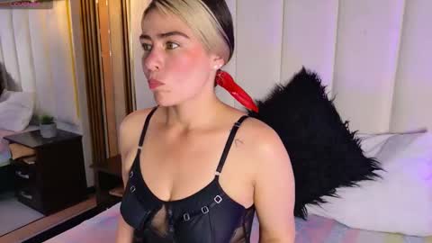 lia_jonesss online show from November 17, 5:52 am