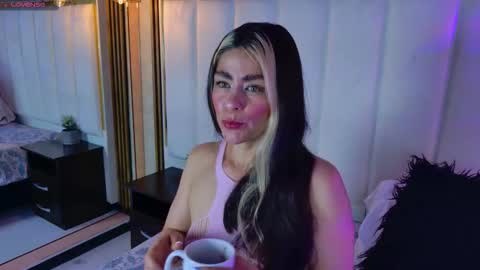 lia_jonesss online show from December 2, 4:47 am