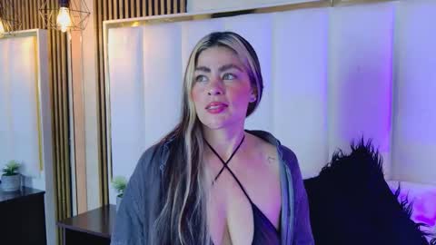 lia_jonesss online show from November 25, 4:36 am