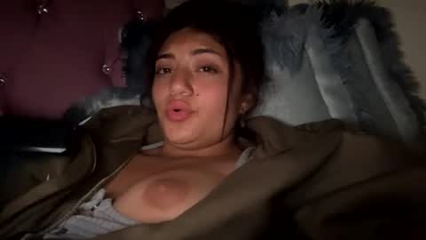 lia online show from October 12, 10:45 pm