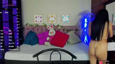 lia online show from January 29, 8:35 pm